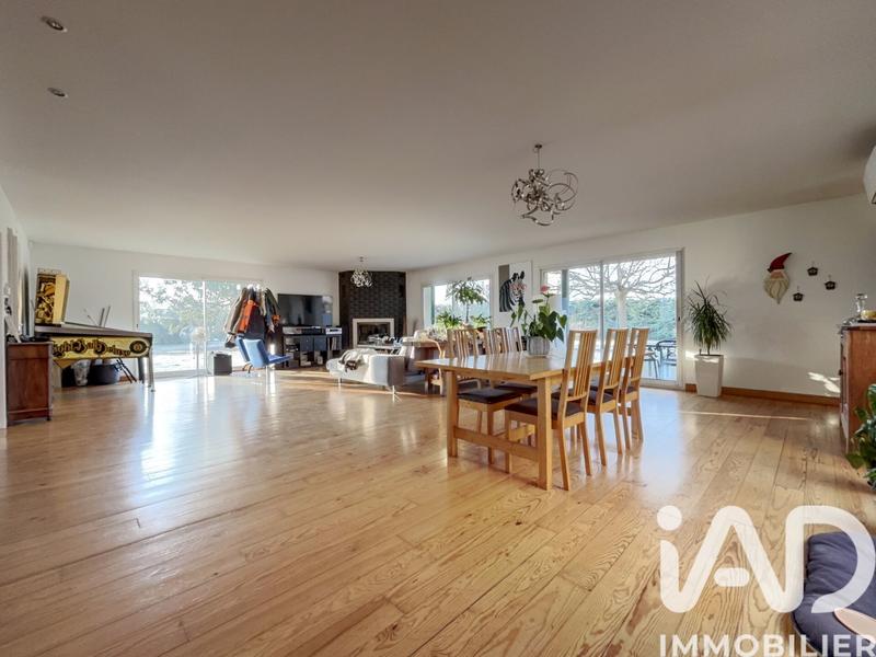 Maison - 184 m² - 5 pièces