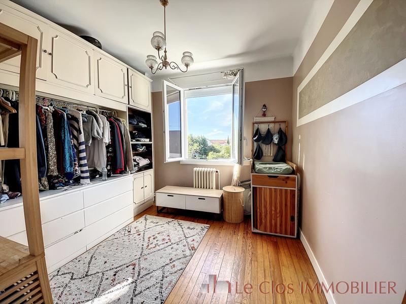 Maison - 172 m² - 9 pièces