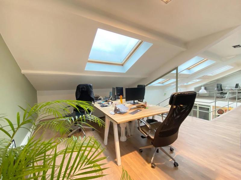 Bureau - 649 m²
