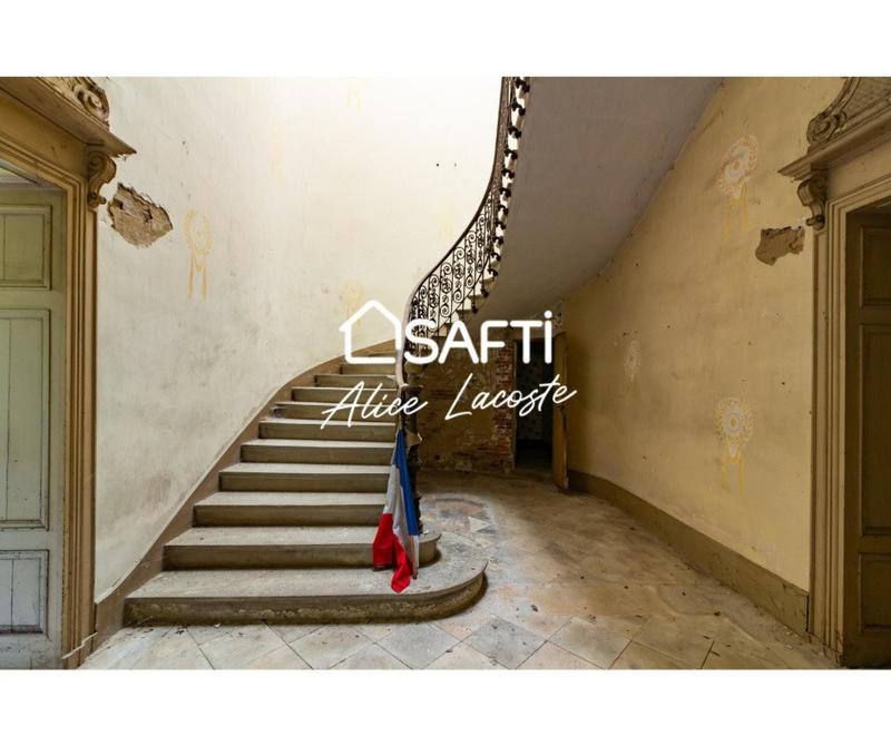 Maison - 600 m² - 10 pièces