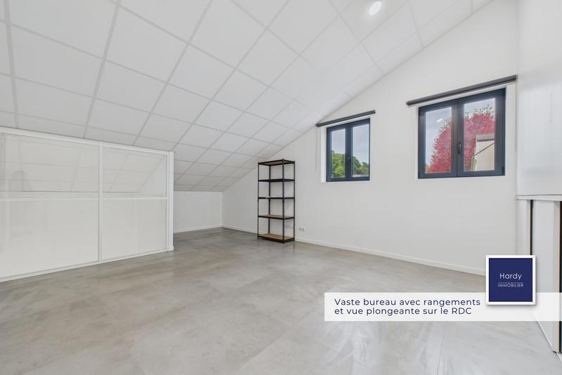 Bureau - 68 m² - 2 pièces