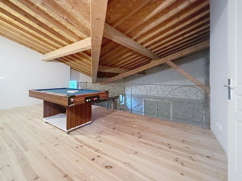 Maison - 456 m² - 15 pièces