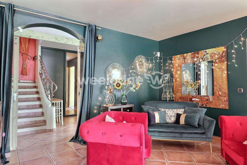 Bastide - 334 m² - 9 pièces