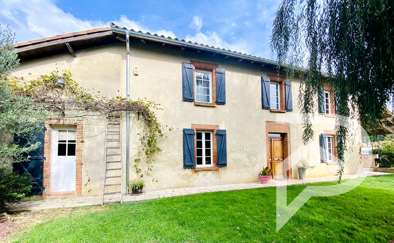 Maison - 215 m² - 8 pièces