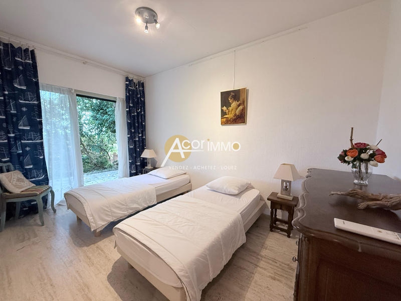 Maison - 270 m² - 6 pièces