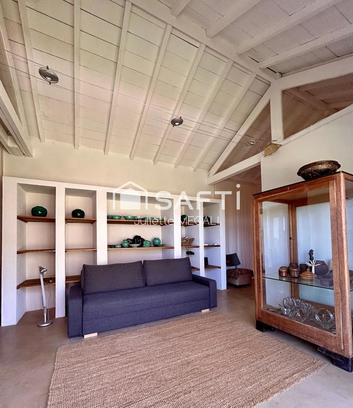 Maison - 450 m² - 6 pièces