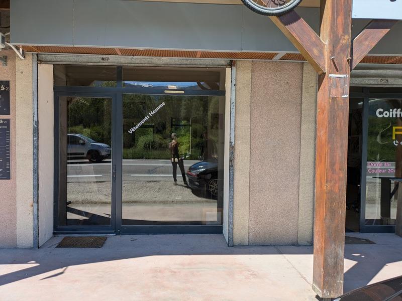 Local commercial - 100 m² - 2 pièces