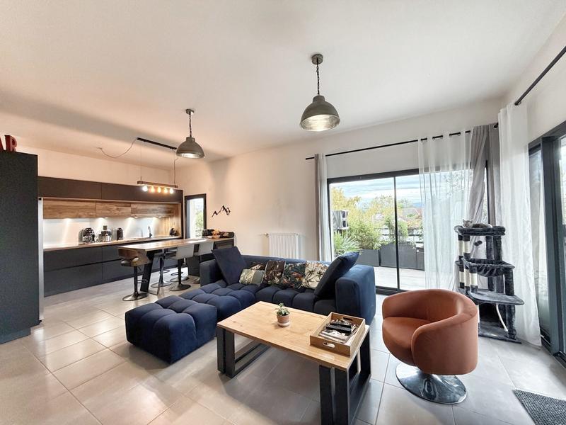 Appartement - 110 m² - 5 pièces