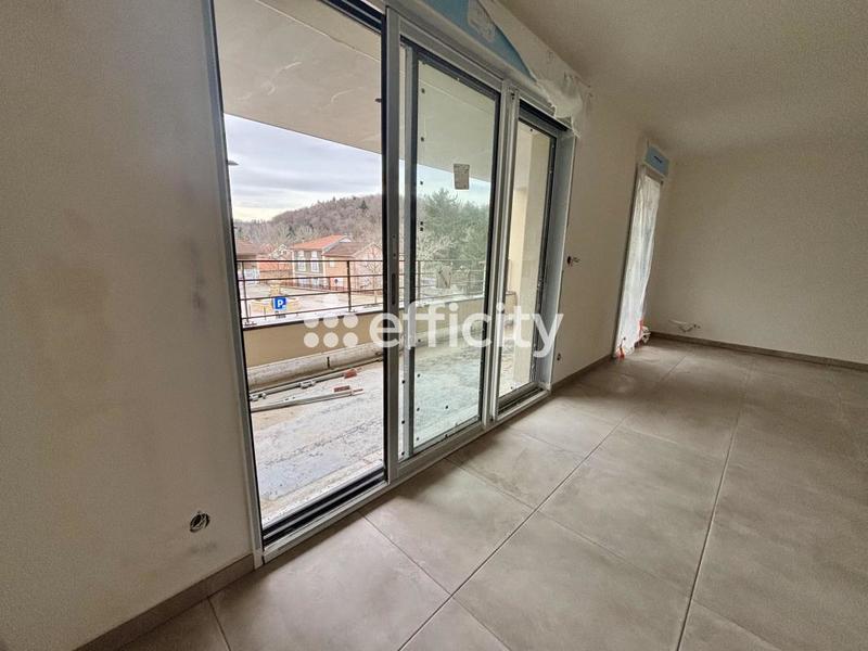 Appartement - 90 m² - 4 pièces