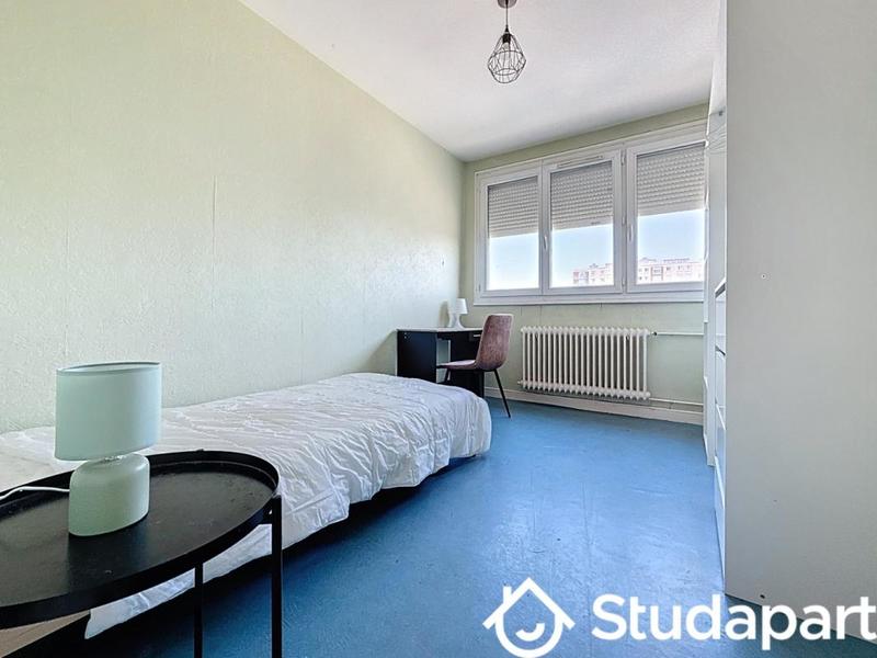 Chambre - 9 m² - 1 pièce