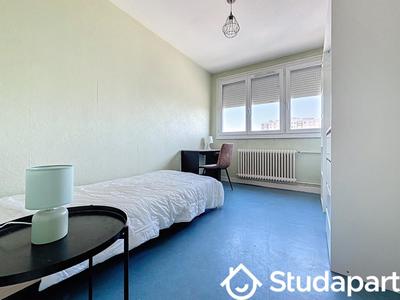 Chambre - 9 m² - 1 pièce