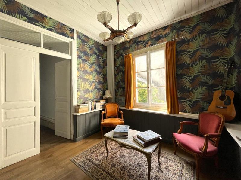 Maison - 204 m² - 5 pièces