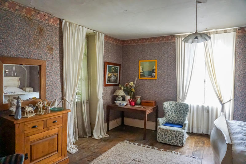 Maison - 330 m² - 9 pièces