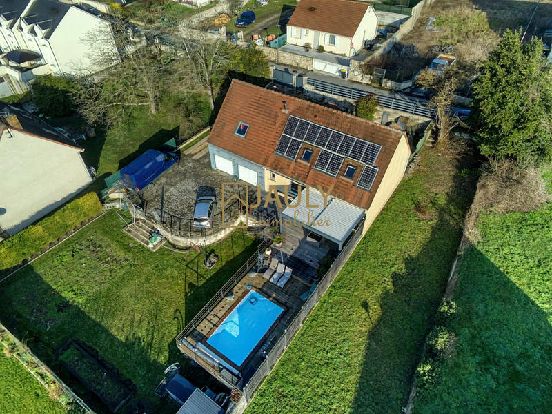 Maison traditionnelle - 173 m² - 7 pièces