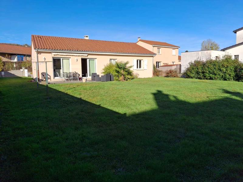 Maison - 95 m² - 4 pièces