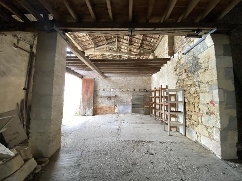 Maison - 654 m² - 11 pièces