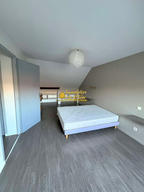 Appartement - 99 m² - 5 pièces