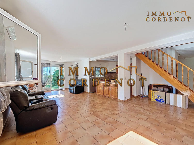 Villa - 184 m² - 6 pièces