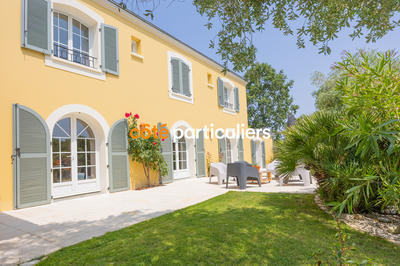 Maison - 220 m² - 8 pièces