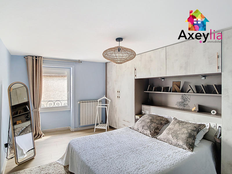 Maison - 121 m² - 7 pièces