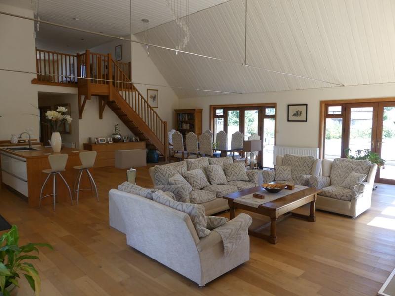 Maison - 202 m² - 5 pièces