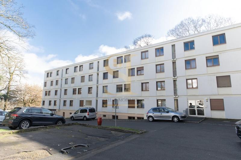 Appartement - 92 m² - 5 pièces