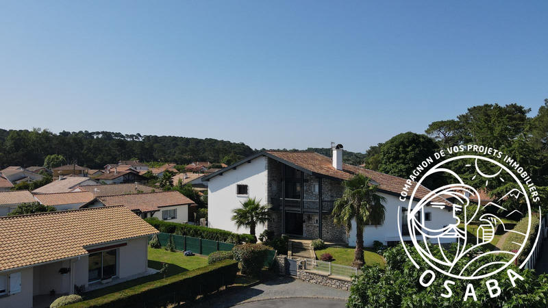 Villa - 320 m² - 7 pièces