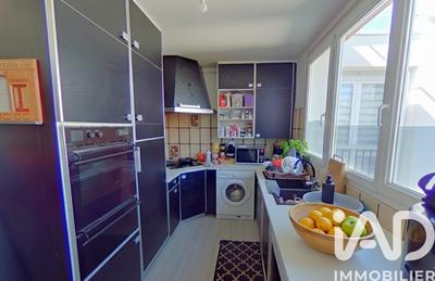 Appartement - 80 m² - 4 pièces