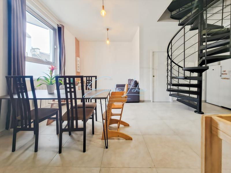 Immeuble - 92 m² - 6 pièces