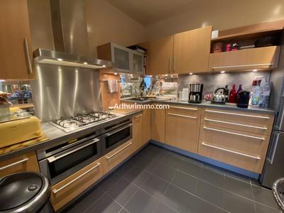 Maison - 226 m² - 7 pièces