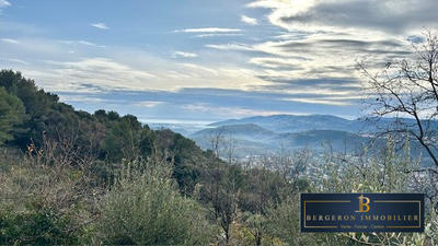 Maison - 220 m² - 5 pièces