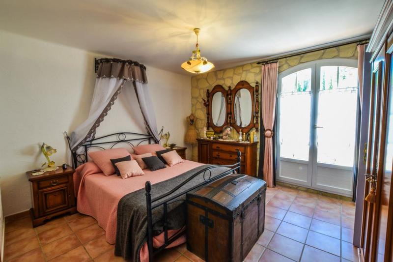 Maison - 185 m² - 5 pièces