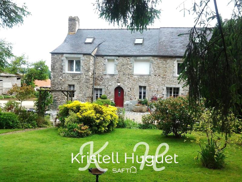 Maison - 195 m² - 9 pièces