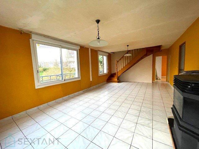 Maison - 99 m² - 5 pièces