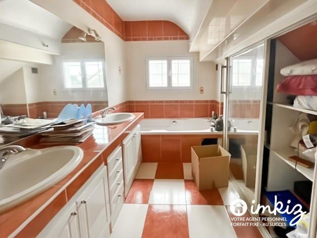 Maison - 140 m² - 7 pièces