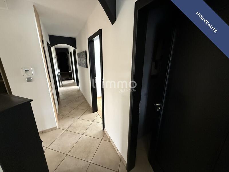 Maison - 270 m² - 7 pièces