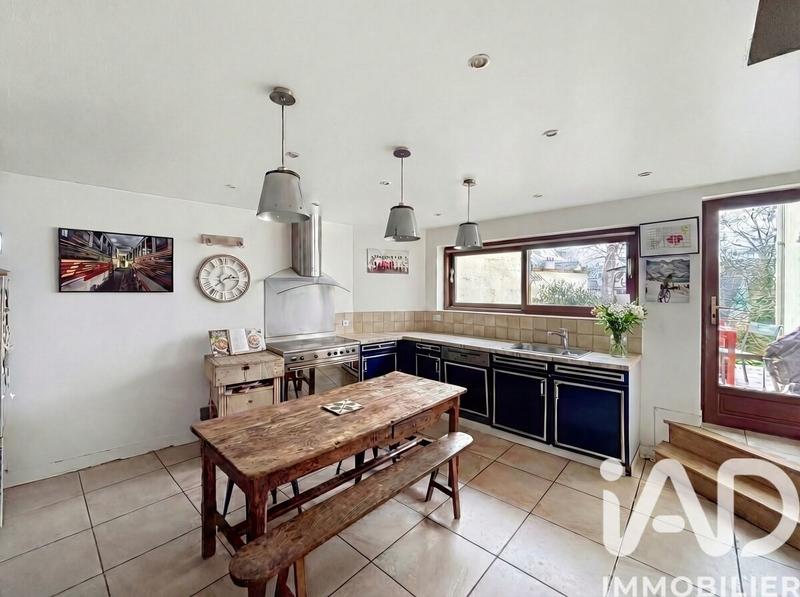 Maison - 260 m² - 7 pièces