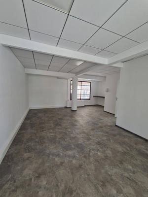 Local commercial - 150 m²