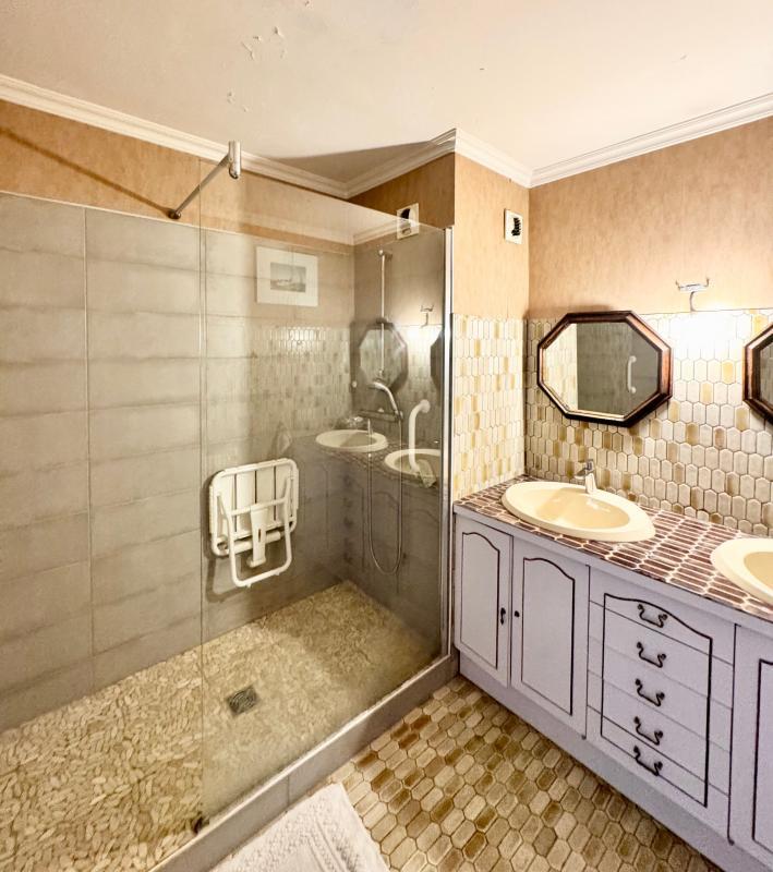 Appartement - 131 m² - 5 pièces