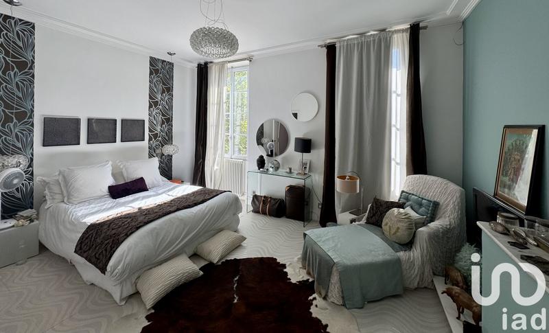 Maison - 400 m² - 10 pièces