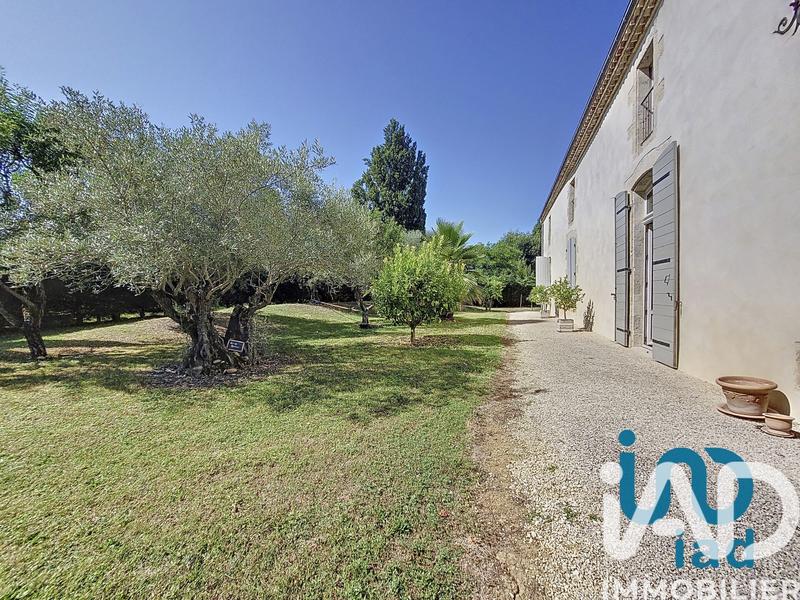 Maison - 760 m² - 11 pièces