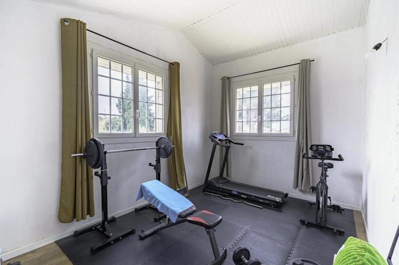 Maison - 340 m² - 11 pièces