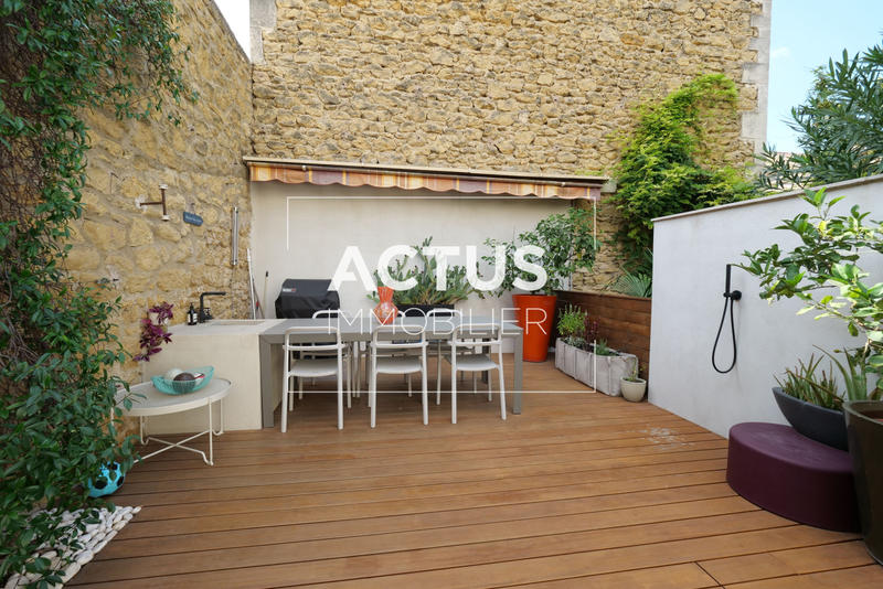 Maison - 182 m² - 7 pièces