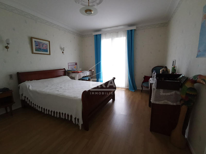 Maison - 161 m² - 5 pièces