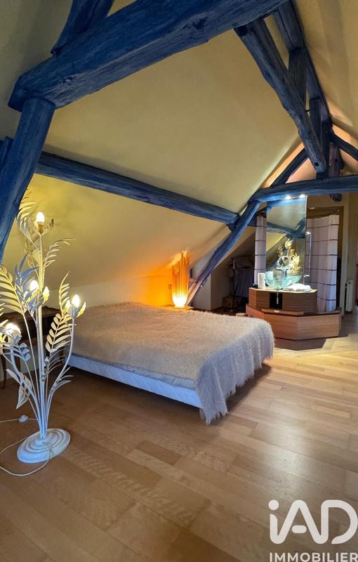 Maison - 262 m² - 7 pièces