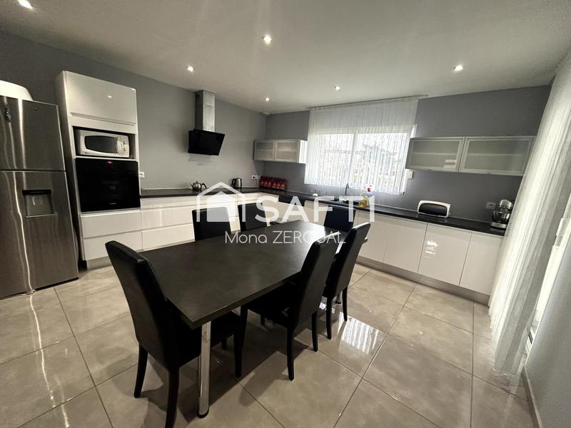 Maison - 138 m² - 5 pièces