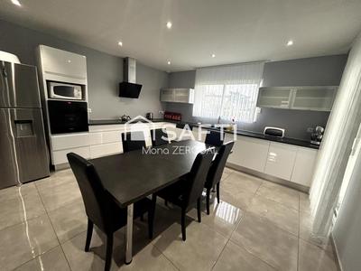 Maison - 138 m² - 5 pièces