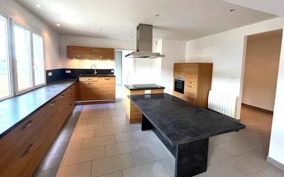 Appartement - 142 m² - 5 pièces