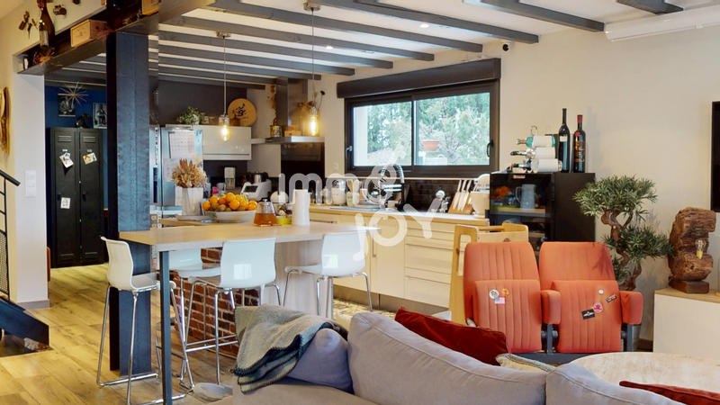 Maison - 152 m² - 6 pièces