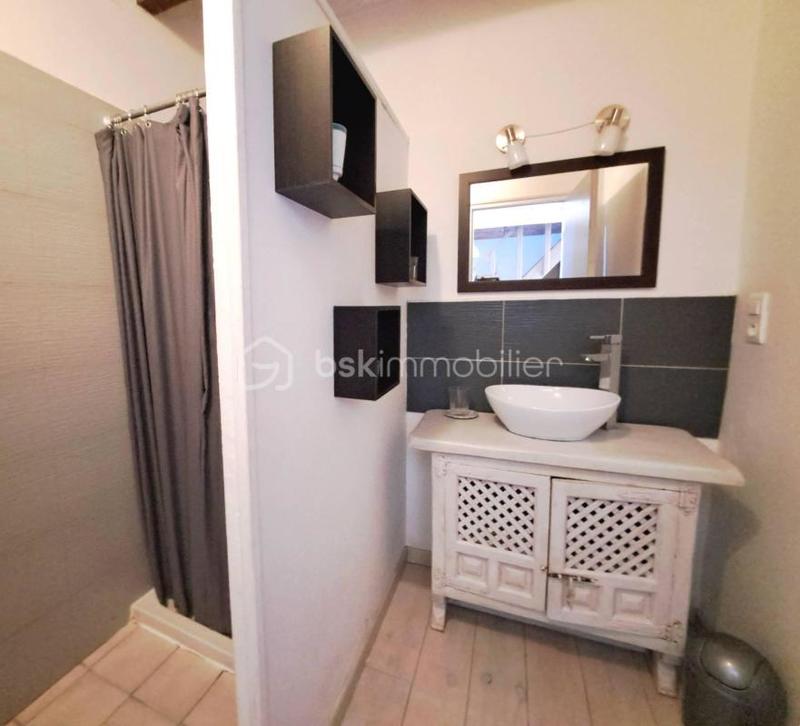 Demeure - 200 m² - 8 pièces